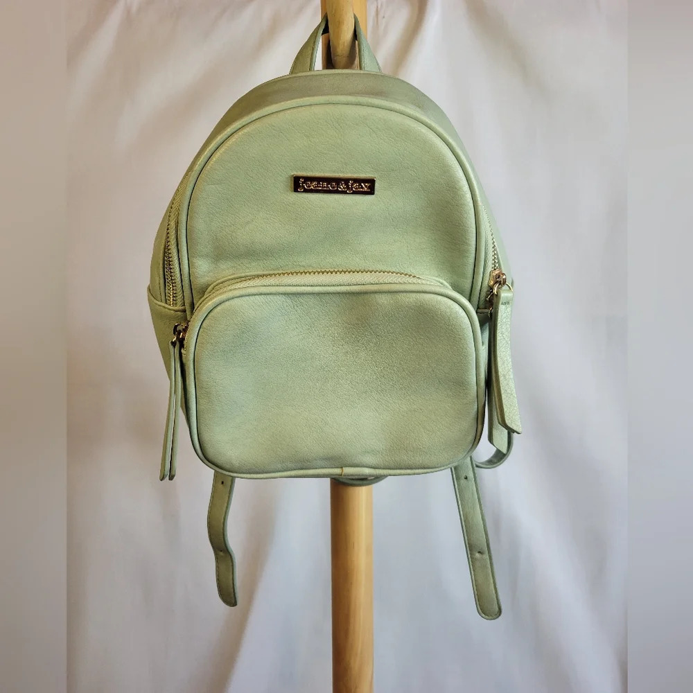 Jeane & Jax Green Knapsack Bag